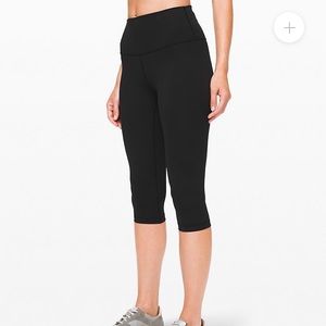 Lululemon Wunder Under HR 1/2 Tight